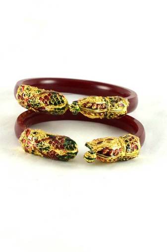 Exclusive  Bangles  Colour Red