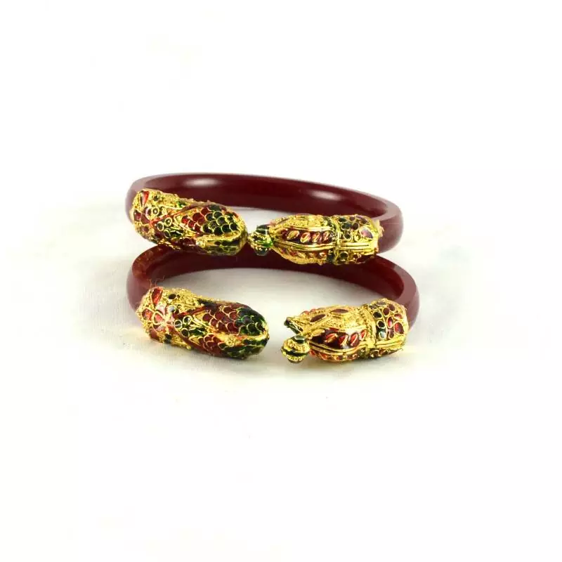 Exclusive  Bangles  Colour Red