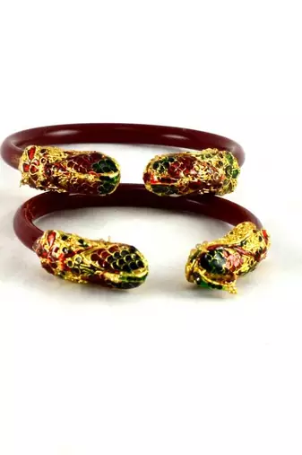 Designer Stretchble Bangles Colour Red