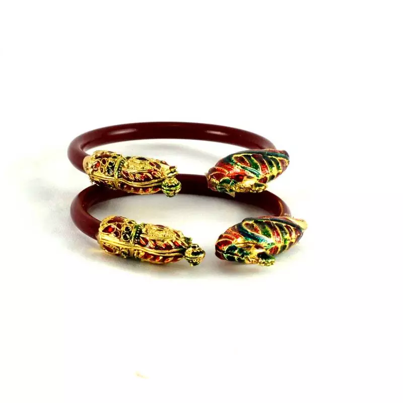 Radiant Stretchable Bangles Colour Red