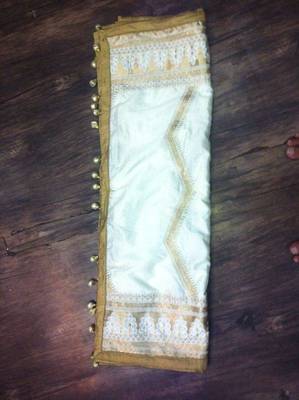 Sonam Kapoor Off White & Gold Classy Lehenga 4