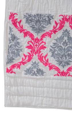 Machine Embroidered Double Bed Cotton Quilt And White Blankets For Winters 3