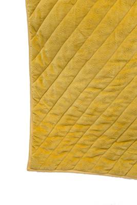 Mustard Velvet Quilt And Blankets For Winters 3
