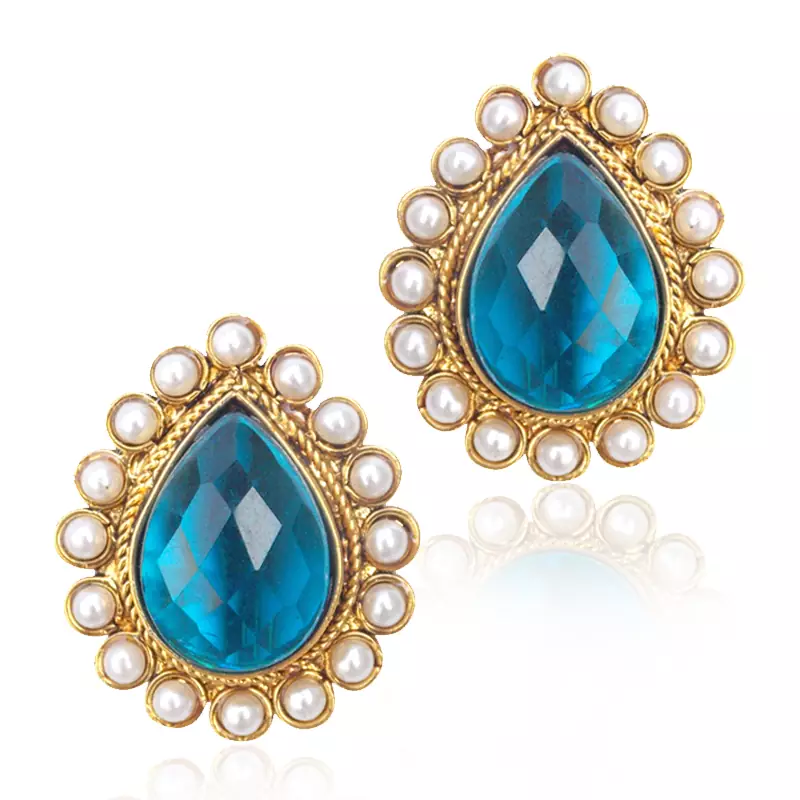 Ethnic India Vintage Earring- Friendly Turquoise stone with a pearl border ha82t