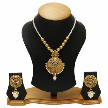 White pearl necklace-sets 3