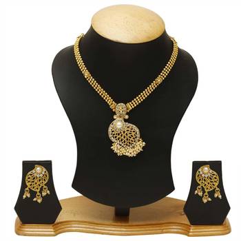 White pearl necklace-sets 3