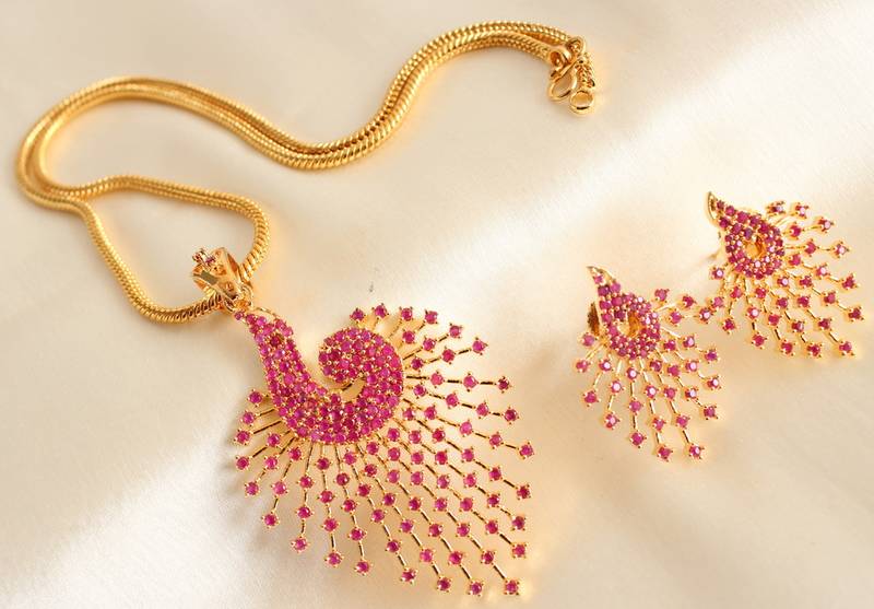 Awesome Gold Plated Ruby Peacock Necklace Set Dj07574