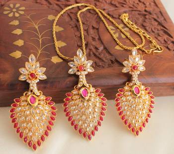 Beautiful Red Pendant Set 1