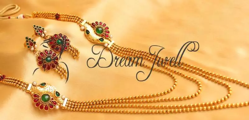 Beautiful Multi Layer Red Green Mugappu Set