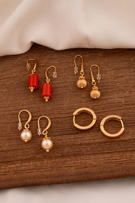 Four sets of earrings - one gram gold 1