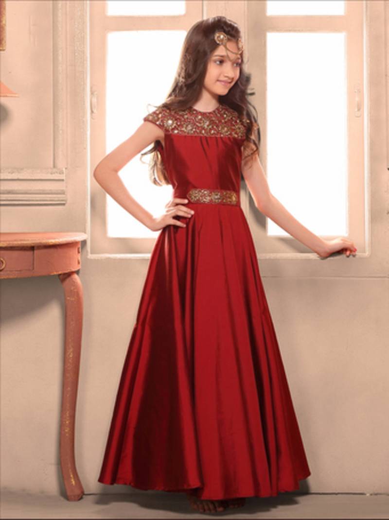 Red color Taffeta Silk Gown with Emroidererd work in neck and belt