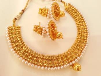 Royal metallic necklace set with jhumkas 1