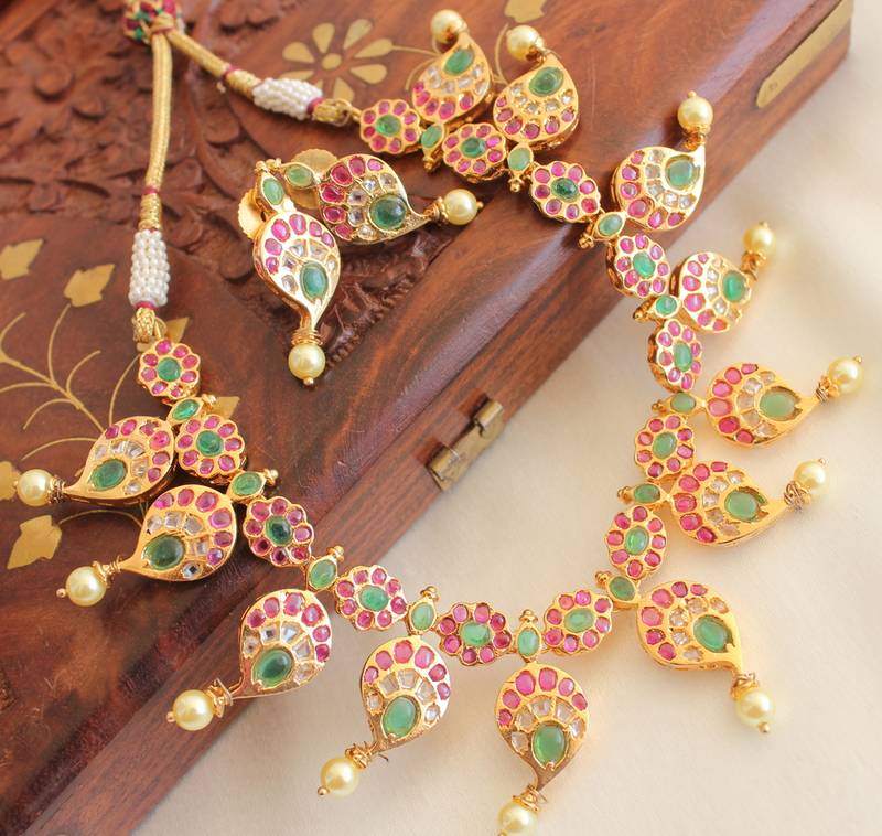 Splendid Semiprecious Uncut Ruby Emerald Mango Necklace Set 