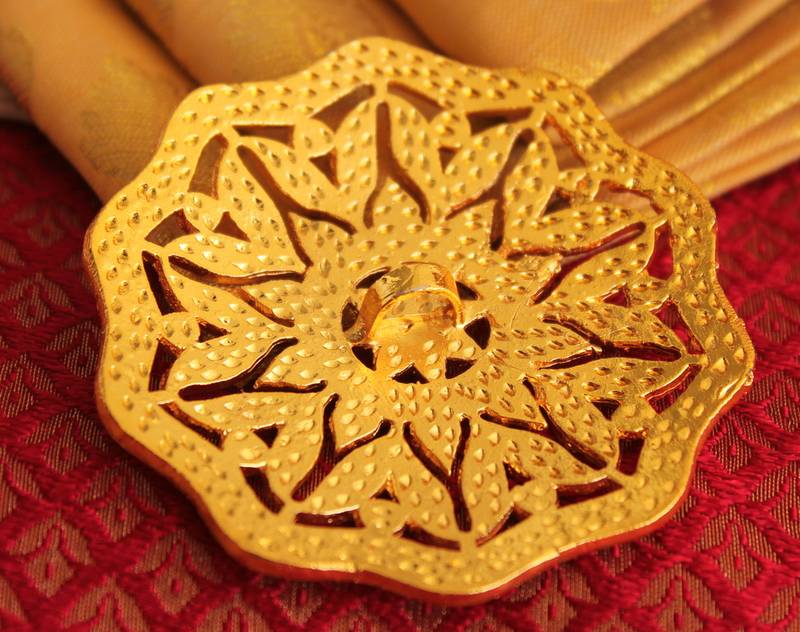 Beautiful Antique Kemp Flower Hair Jewell (RAKODI) 