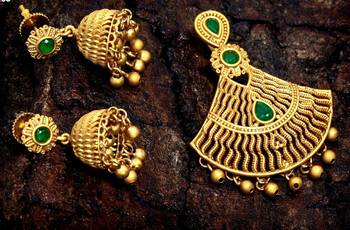 Matt Finishing  Green Pendent Set 1