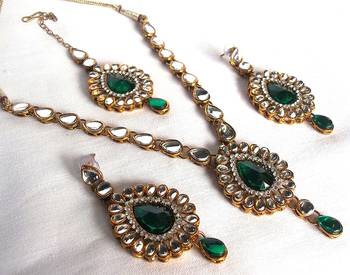 Green Kundan Necklace Set 1
