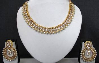 Gold metallic necklace sets 1