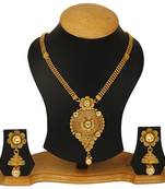 Gold pearl necklace-sets