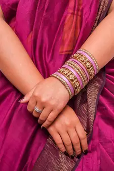 Traditional Golden Flower Pattern Bangle Set