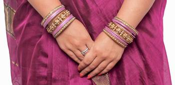 Traditional Golden Flower Pattern Bangle Set 3