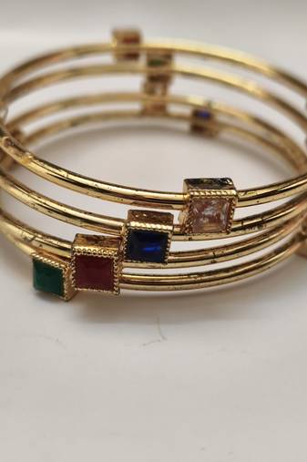 Reeti Fashions Metal Multi Stone Gold Plated Bangle Set