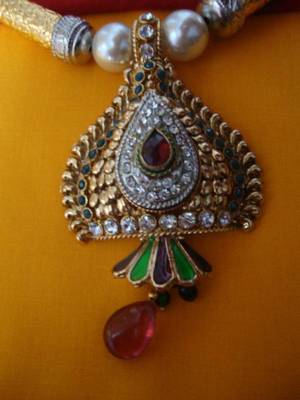 Balika Vadhu Hansli Necklace Set 3