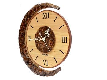 Hand Crafted Antique Circular Shape Wooden Wall Clock 1