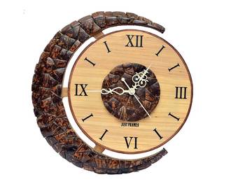 Hand Crafted Antique Circular Shape Wooden Wall Clock 2