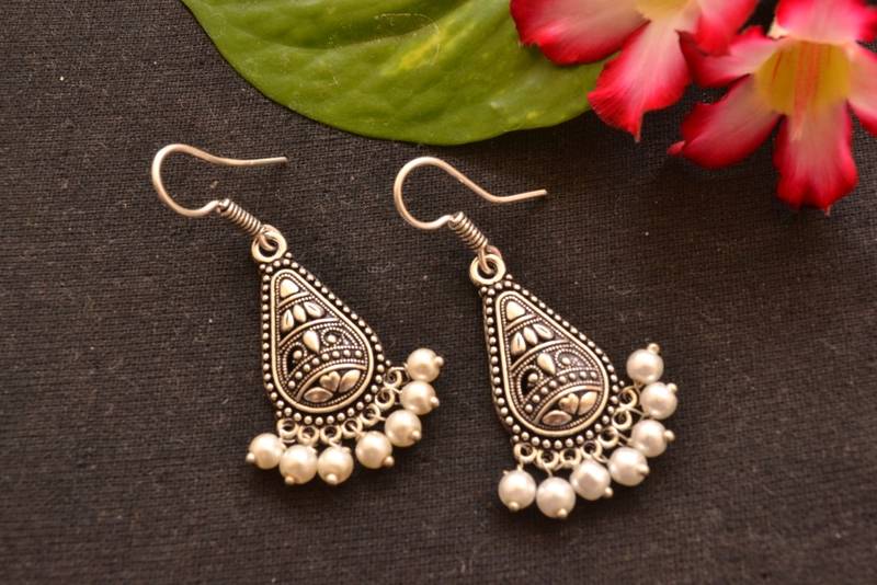 Designer engraved oxidized stud