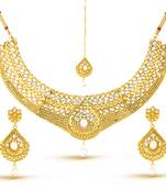 Gold Finish Ravishing Design Necklace Set With Maang Tikka