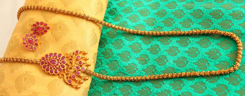 Gorgeous Matte Finish Ruby Mugappu Chain With Earrings