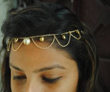 Designer Exclusive Pearl Chain Maang Tikka 1