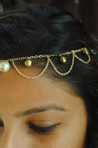 Designer Exclusive Pearl Chain Maang Tikka