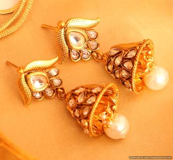 Antique Gold Look Polki Choker Necklace Set 2