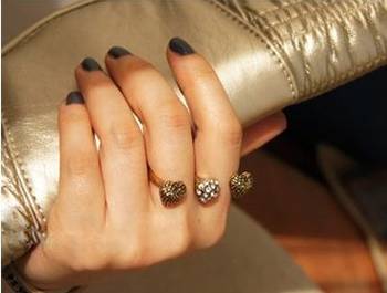 Hearts Double Finger Ring 1