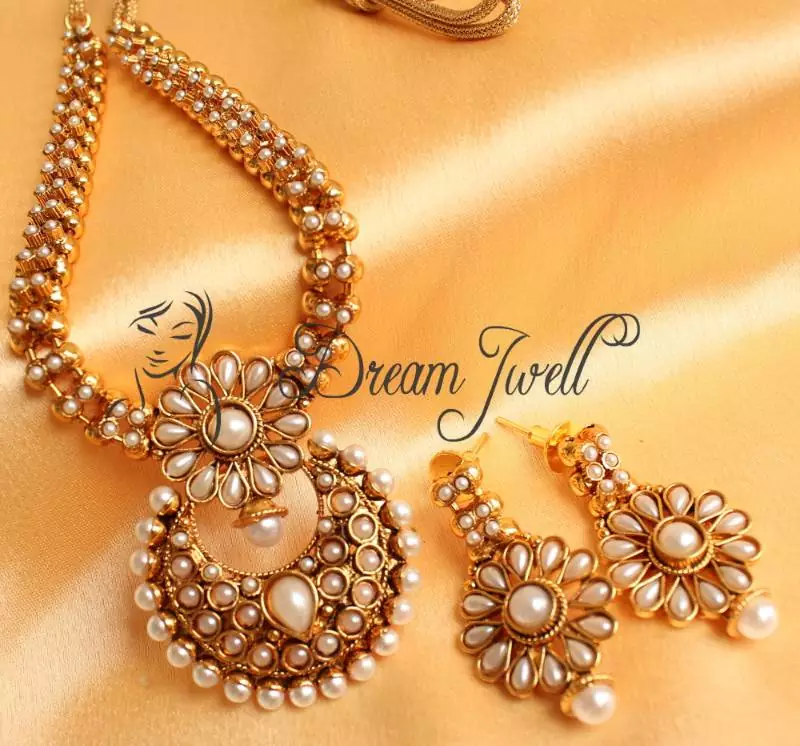 Beautiful Antique Pearl Necklace Set