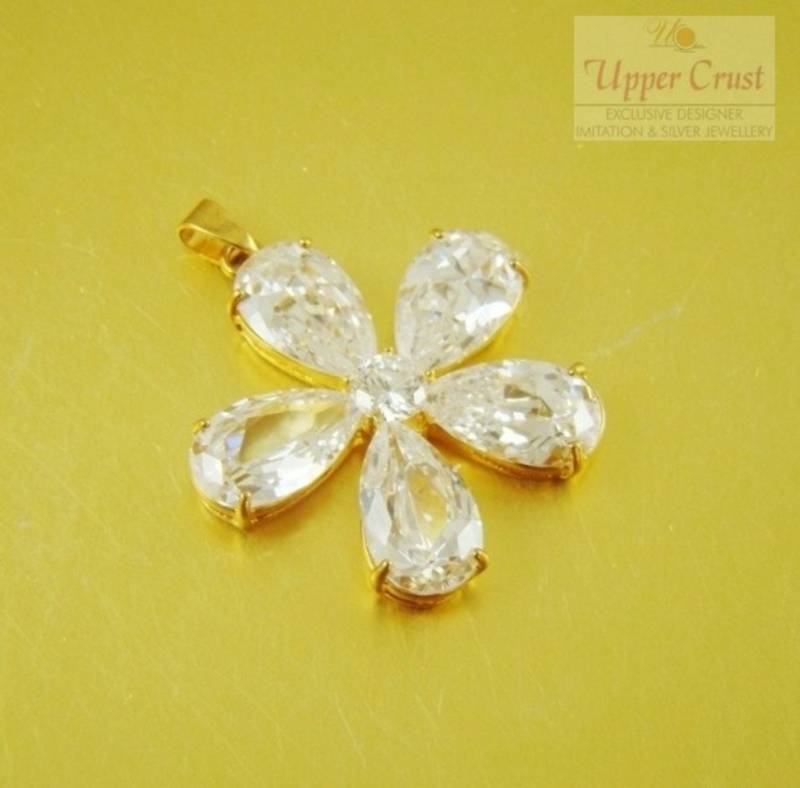 Huge Flower Power Pendent 