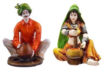 Polyresine Couple Making Mirchi  and  Pottery 1