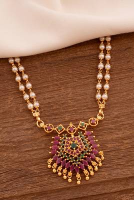 Pearl necklace with ruby pendant Medium one gram gold 1