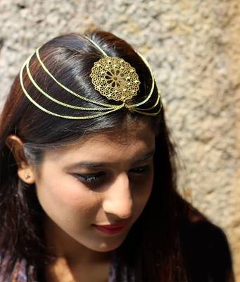 Gold Chains And Filigree Flower Mathapatti 1