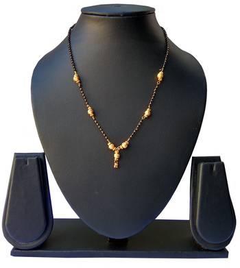 Gold topaz mangalsutra 1