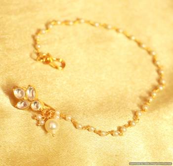 Kundan & Pearl Leaf Pattern Marathi Nose Ring 1