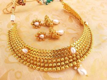Mesmerizing White Kemp Metallic Necklace set with Jhumkas 1