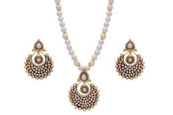 Antique Pendant Set With Shell Pearls 1