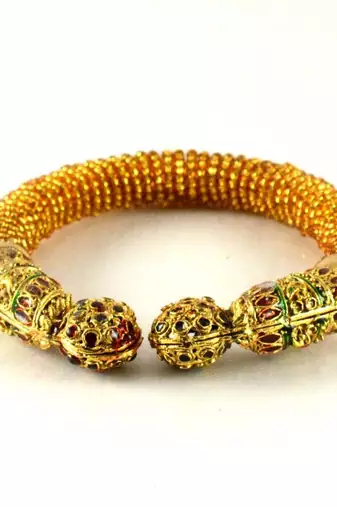Pretty  Bangles Kada