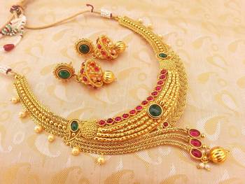 Marvellous Multicolor Kemp Necklace Set with Antique Design 1