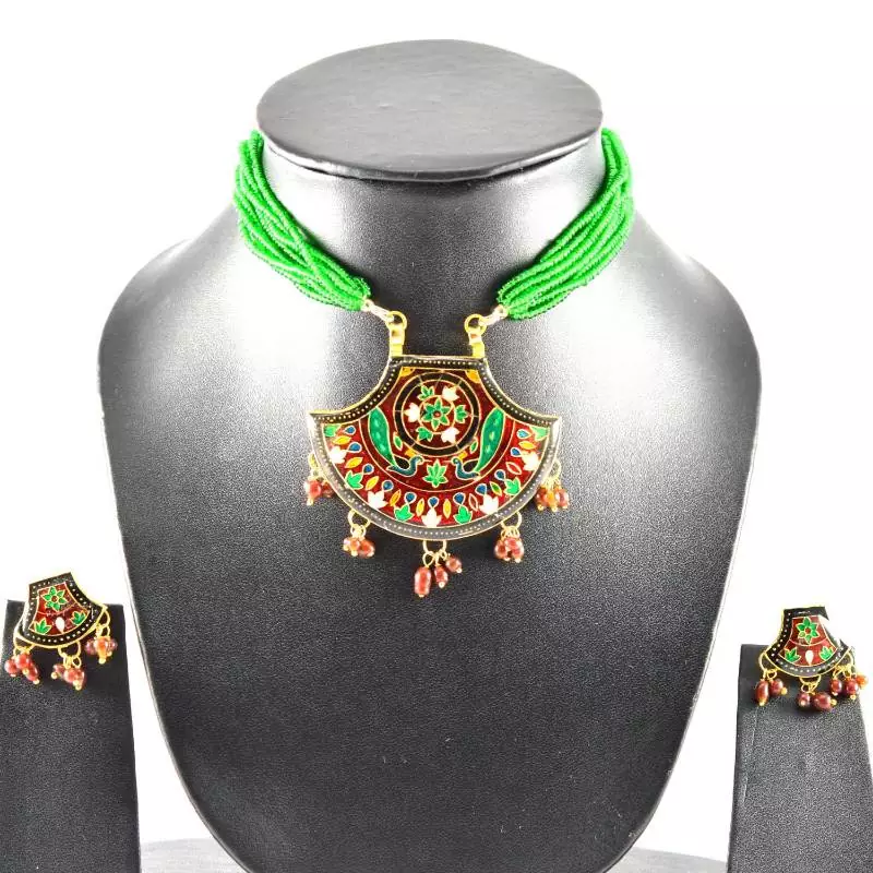 Dazzling Necklace With Earing
