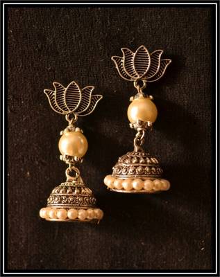 Pearl Handcrafted Semi-Precious Bead Earrings 1