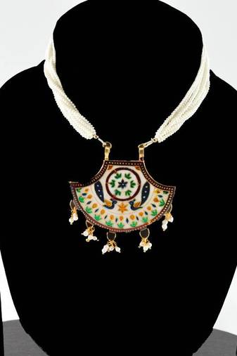 Dazzling Necklace With Earing