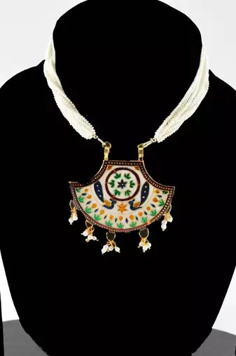 Dazzling Necklace With Earing